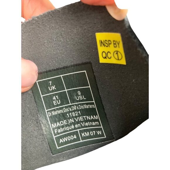 Dr Martens Boots NEW The Original. Black Patent with Bouncing Soles - Picture 10 of 10